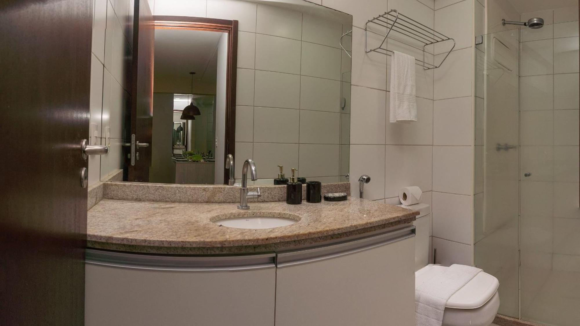 Flat Ao Lado Do Rio Mar No Edf Beach Class Excelsior Por Yolo Recife Exterior foto